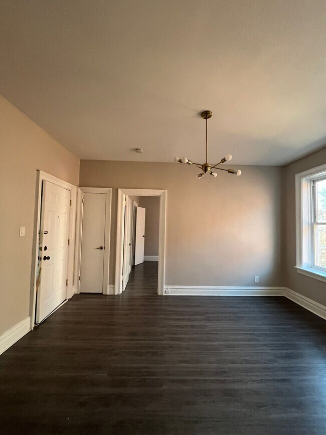 Building Photo - 104 Belmont Ave