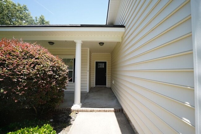 Building Photo - 252 Cottonham Ct