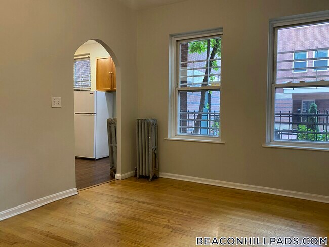 Building Photo - 70 Joy St