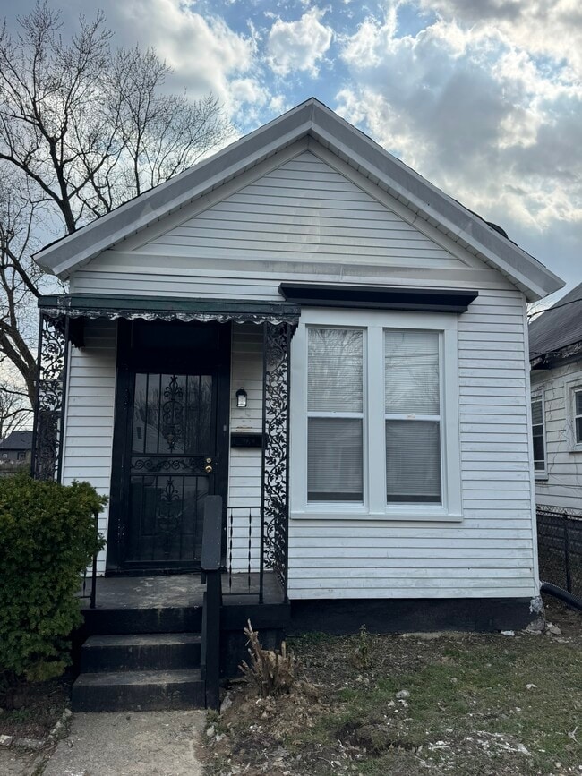 Building Photo - 3442 Larkwood Ave