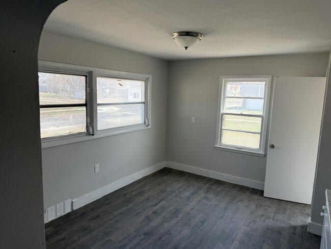 Foto del edificio - 2704 W Garden St