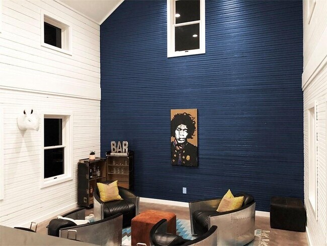 Building Photo - 3005 Bryker Dr