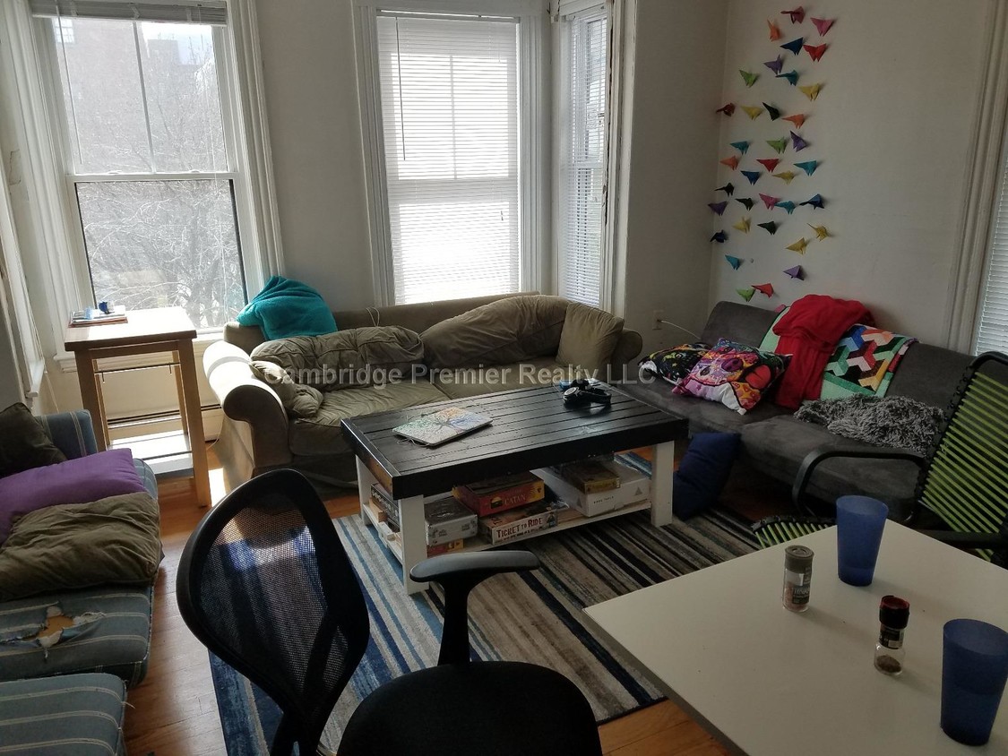 Foto principal - 35 Brookline St