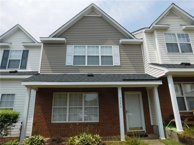 Foto del edificio - 4642 Cross Ridge Ln