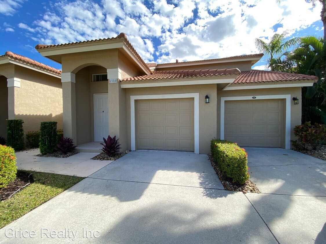 3 br, 2 bath House 6580 Huntington Lakes... House Rental in Naples
