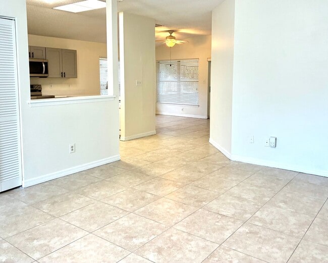 Building Photo - Charming 3-Bedroom Home in East Orlando – ...