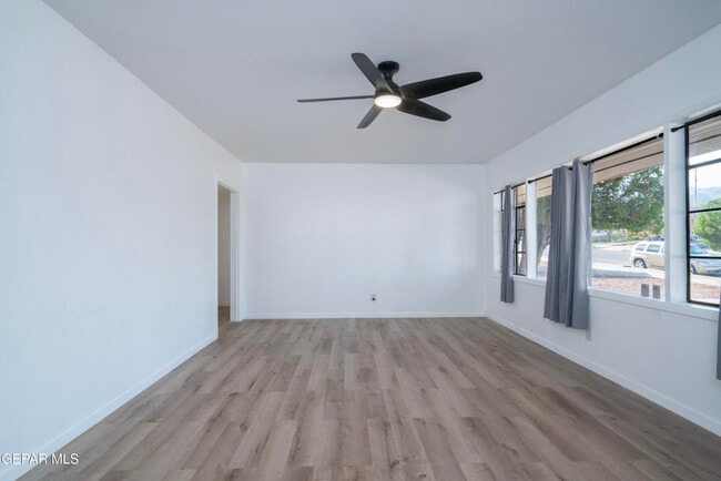 Building Photo - 4016 Titanic Ave