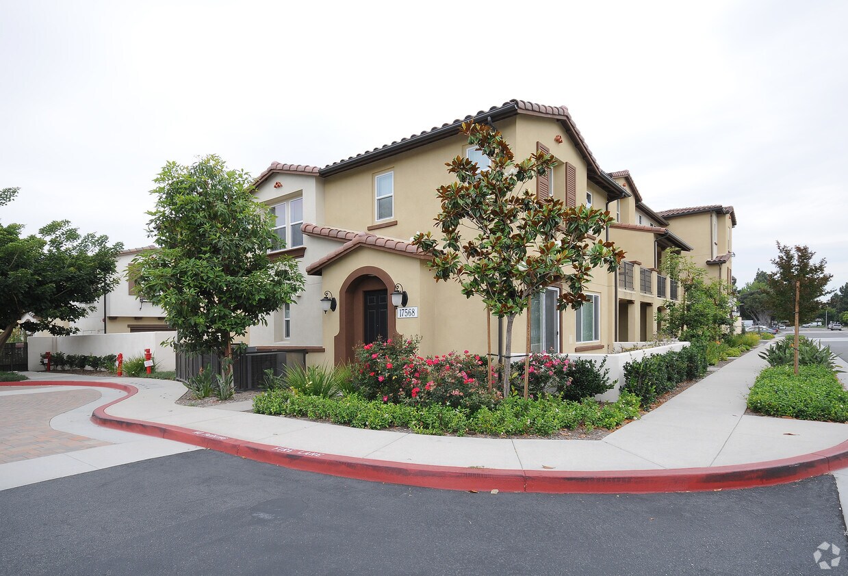 17558 Water Garden Ct, Fountain Valley, CA 92708 Apartments Fountain