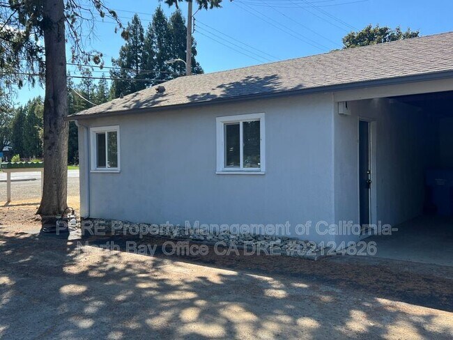 Foto del edificio - 530 Talmage Rd