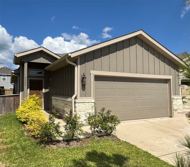 Foto del edificio - 9906 Grosbeak Ln