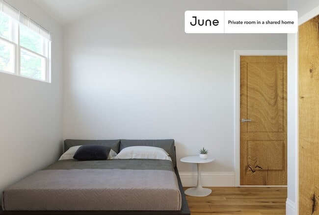 Foto del edificio - Room in Shared 2 bed/1 bath home