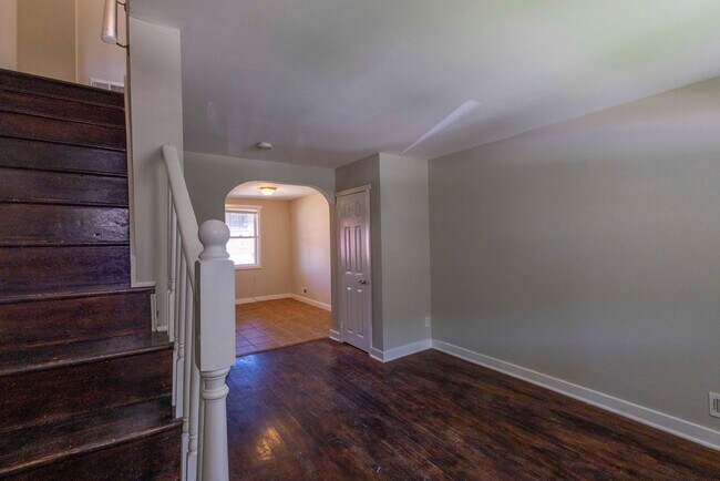 Building Photo - 2019 Grinnalds Ave