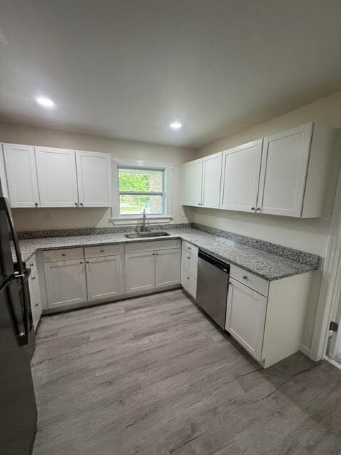 Building Photo - 5700 Eastwood Dr