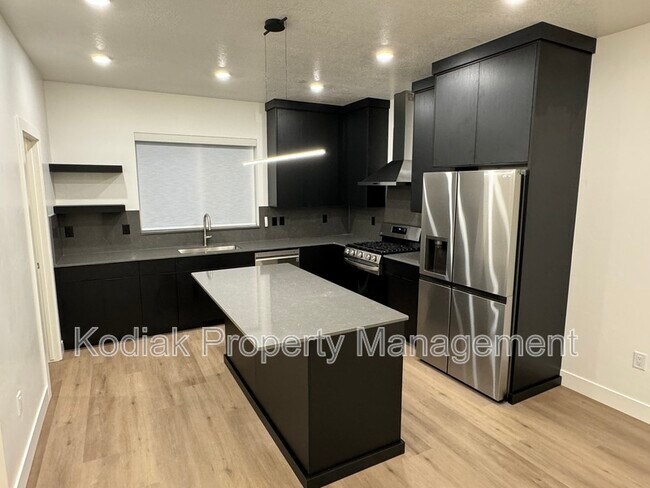 Foto del edificio - 765 N 400 W