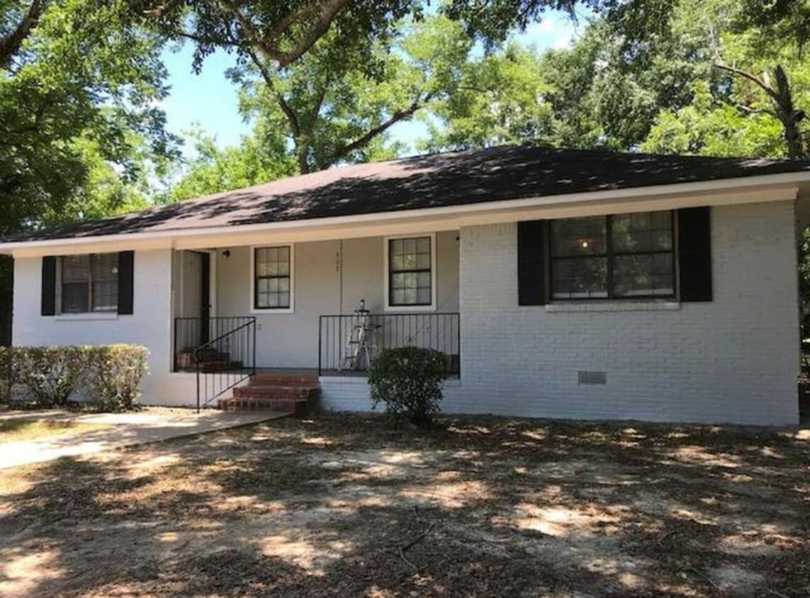 Primary Photo - 2BR/1BA in Ozark, AL
