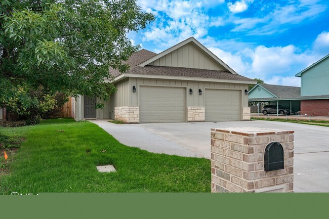 Foto del edificio - 2041 Patriot Commons Rd