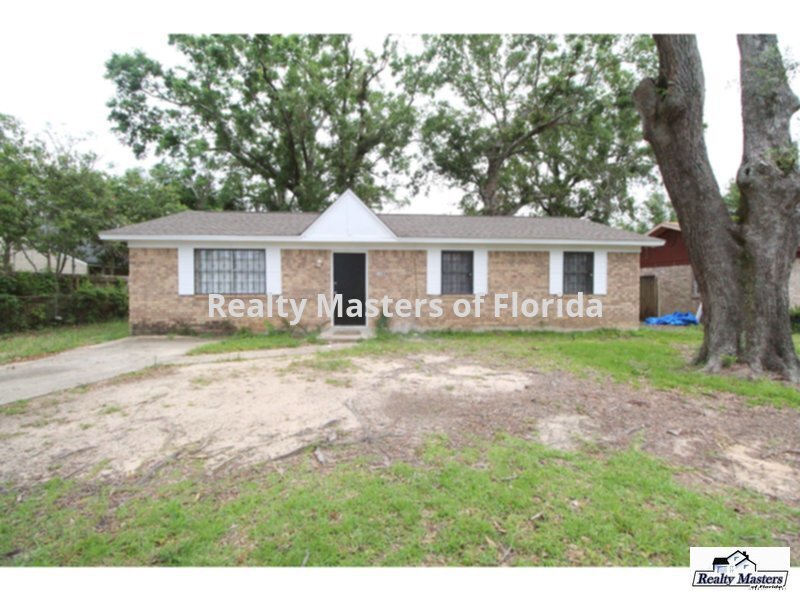 Primary Photo - 1104 E Hernandez St