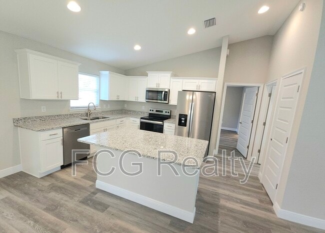 Foto del edificio - 8140 N Elkcam Blvd