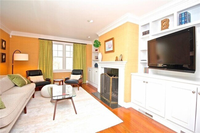 Foto del edificio - 190 Coggeshall Ave