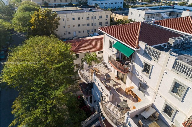 Foto del edificio - 1650 Galiano St
