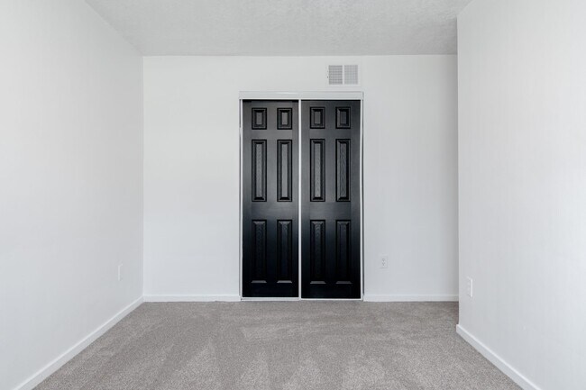 Foto del edificio - 3BR apartment in Scenic Hills Homes in Mid...