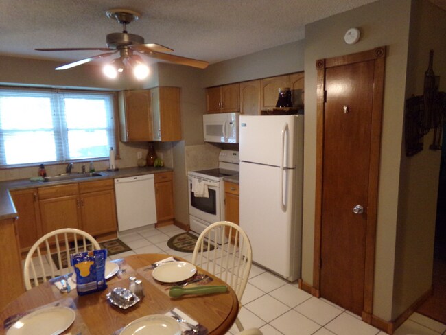 Foto del edificio - 3231 W Farm Rd 168