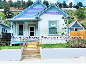 Building Photo - 2229 Miner St