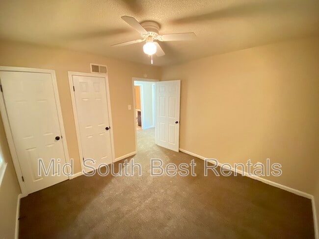 Building Photo - 4888 Leonard Rd