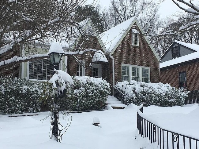 Building Photo - 1313 Fairmont St