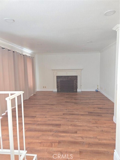 Foto del edificio - 16055 Gallatin St