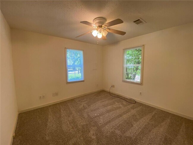 Foto del edificio - 310 NW 7th St