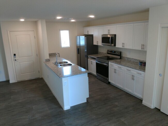 Building Photo - ***JUST REDUCED!!!*** 3 Bedroom, 2.5 Bathroom located in North Las Vegas, NV!