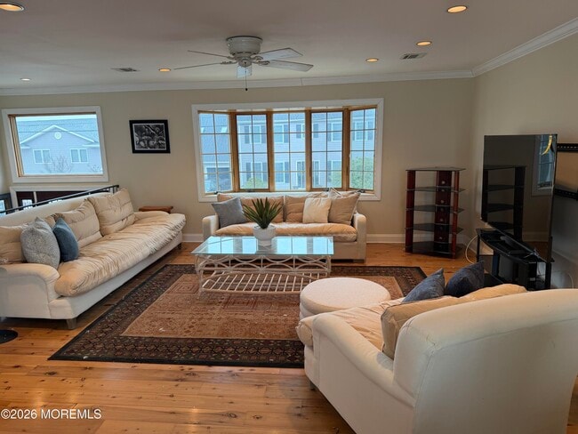 Building Photo - 326 Cutter Ln