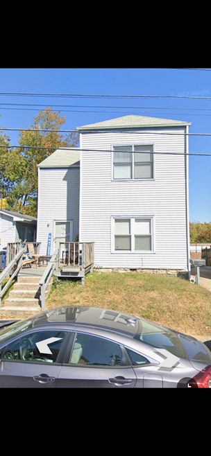 Building Photo - 125 Montmullin St