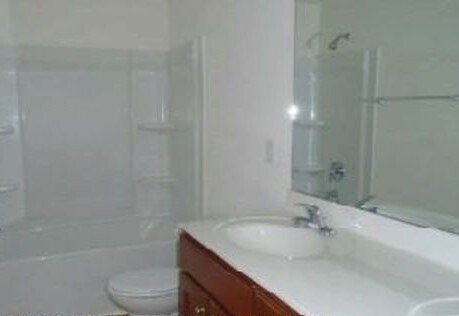 Building Photo - 142 Sunnyview Ln