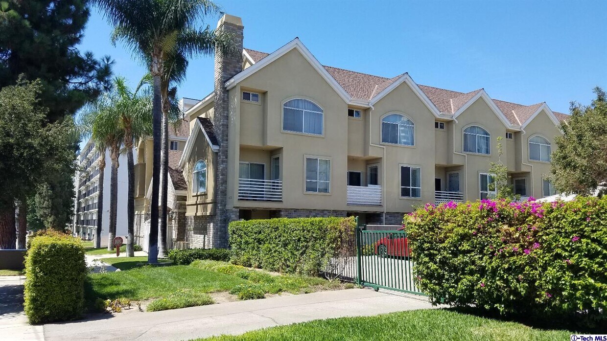 Foto principal - 423 W Doran St