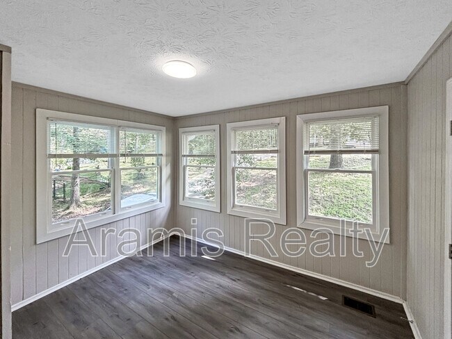 Foto del edificio - 4620 Sequoia Cir
