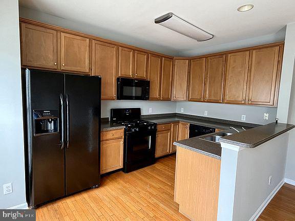 Building Photo - 1930 Cavalier Ln