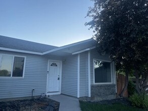 Building Photo - 3747 S McGuire Pl