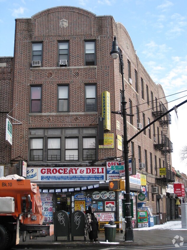 Building Photo - 7625 5th Ave
