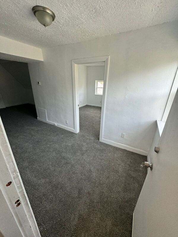 Building Photo - 3716 Beatrice Dr