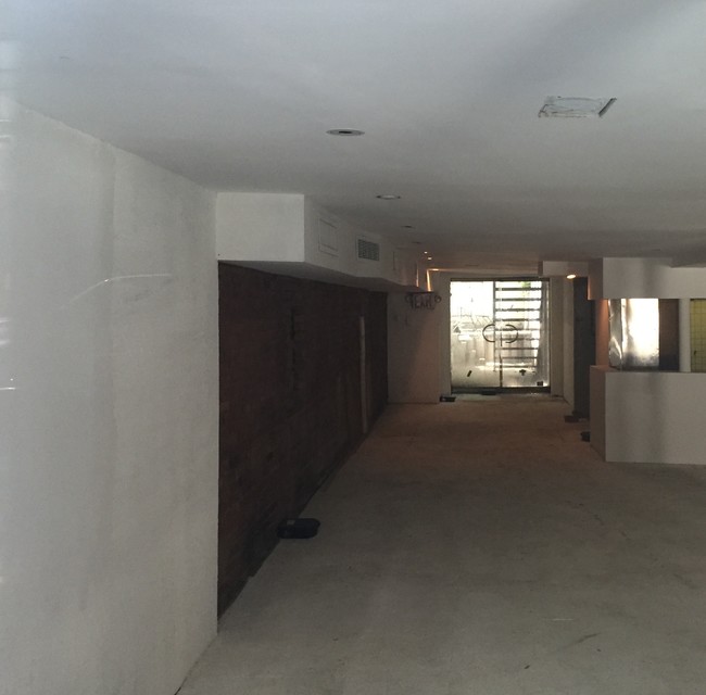Foto del edificio - 334 E 6th St