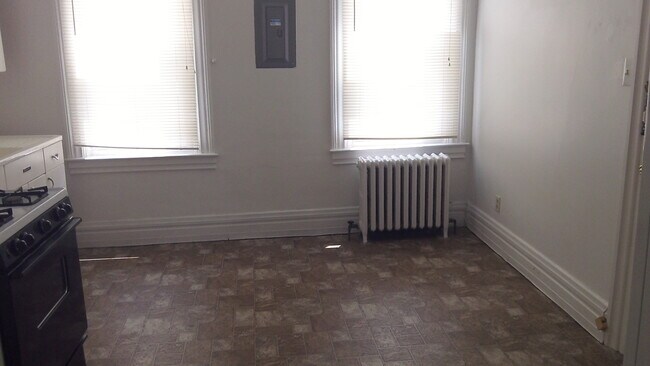 Foto del edificio - 4544 Penn Ave