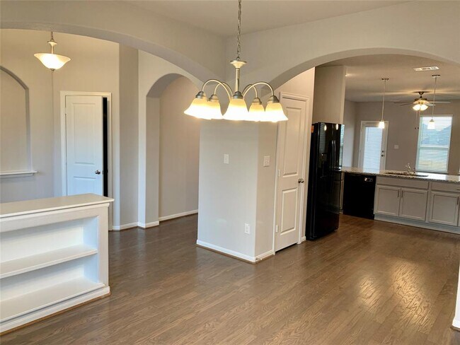 Building Photo - 258 Algaroba Loop