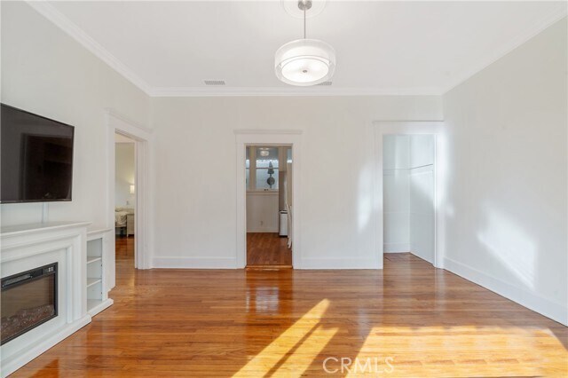 Foto del edificio - 1325 E Altadena Dr