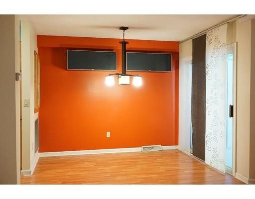 Foto del edificio - 182 Weatherstone Dr