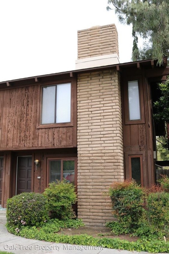 Foto principal - 4879 E Butler Ave