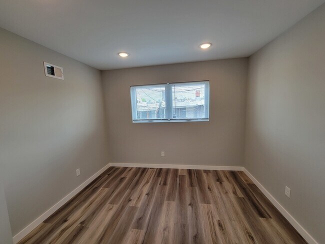 Foto del edificio - 715 N Duncan St