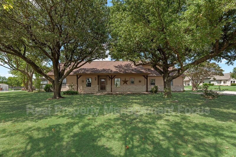 Foto principal - 1255 Vineyard Rd