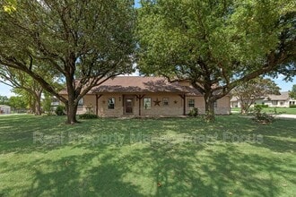 Building Photo - 1255 Vineyard Rd